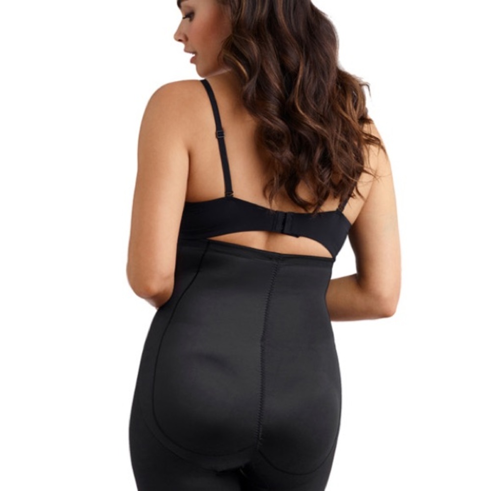 MiracleSuit Booty Boost Hi Waist Bike Pant booty boost in black size Medium